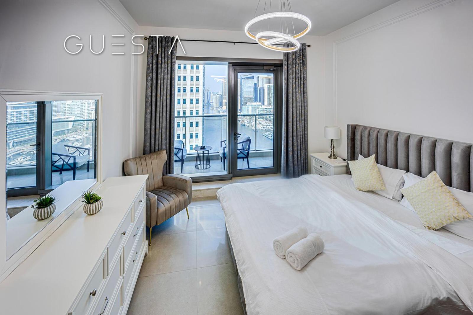 Sparkle Tower, Dubai Marina Bagian luar foto
